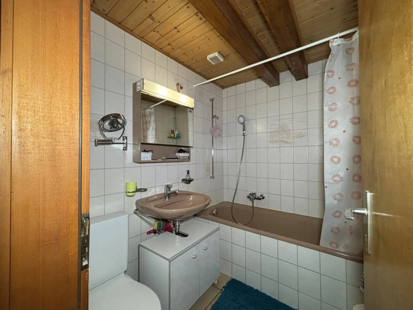 Stunning Renovated Farmhouse - Photo 10 of 13