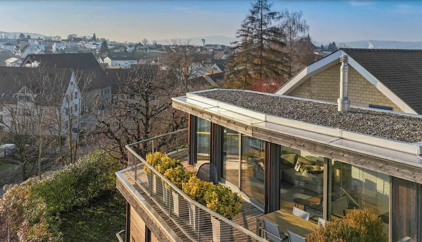 Elevated 5.5-room single-family house with beautiful views and tranquility - Photo 2 of 11