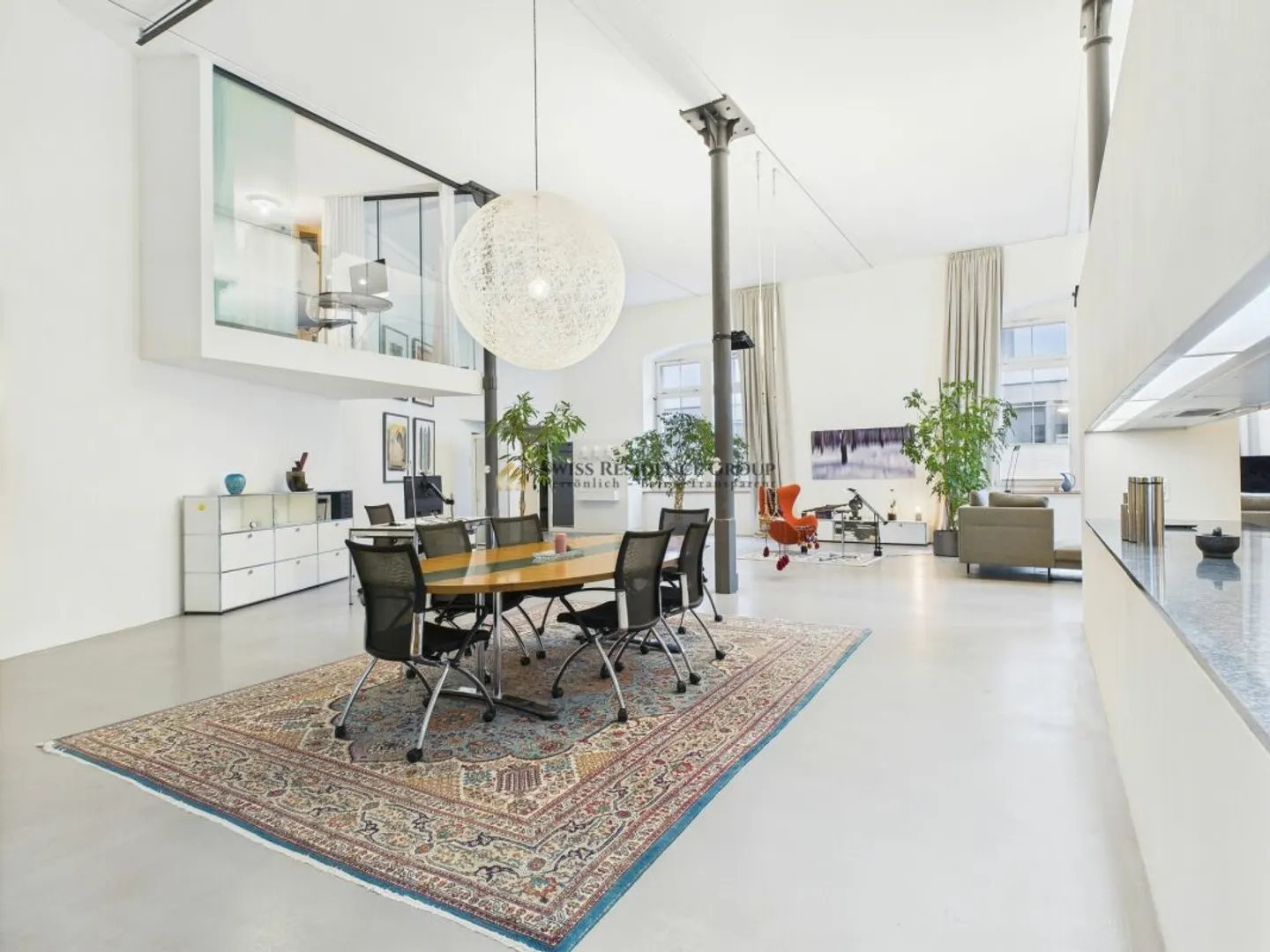 Aussergewöhnliches Designloft mit historischem Charme und privatem Garten - Foto 11 von 13