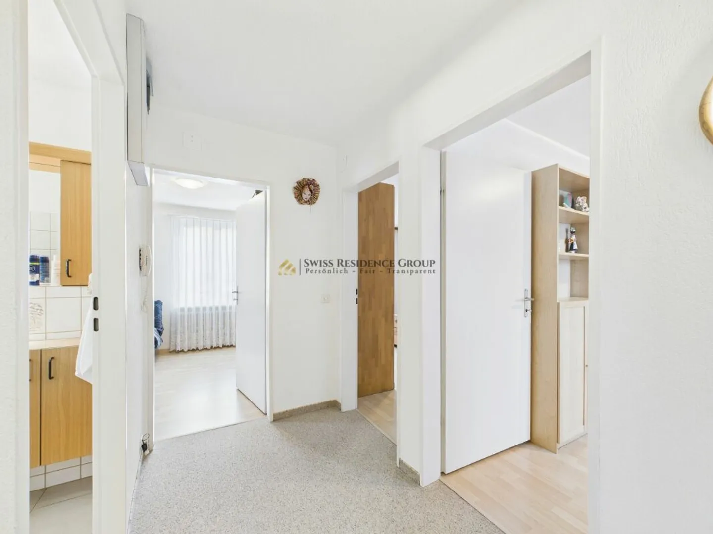 Wohnen &amp; Arbeiten vereint - Einfamilienhaus mit 60 m² Geschäftsanbau - Foto 2 von 13