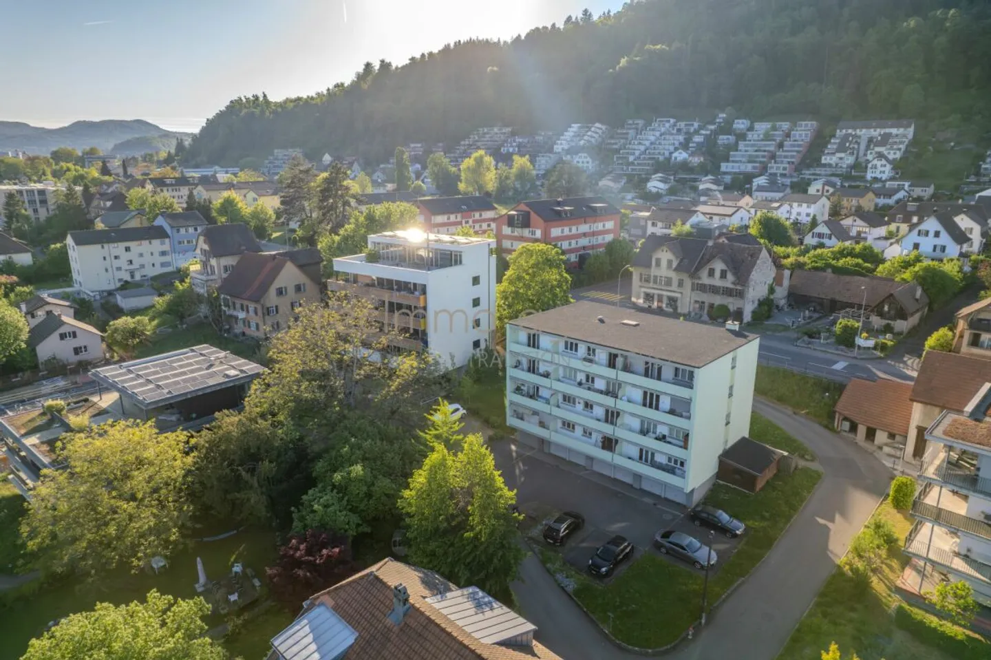 Appartamento 2.5 stanze appena ristrutturato in diritto di costruzione con balcone e posto auto a Brugg - Foto 1 di 7