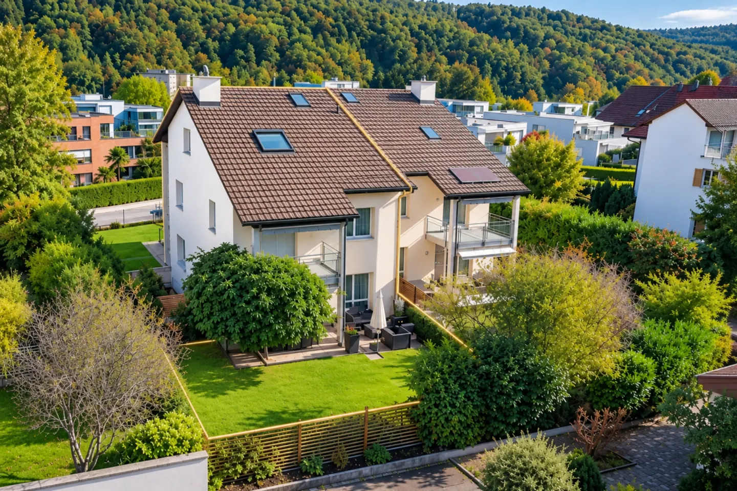 Geräumiges Familienhaus bei Zürich - Foto 1 von 13