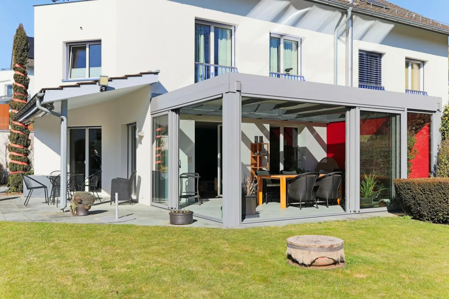 Charmantes Familienhaus mit Garten - Foto 2 von 13