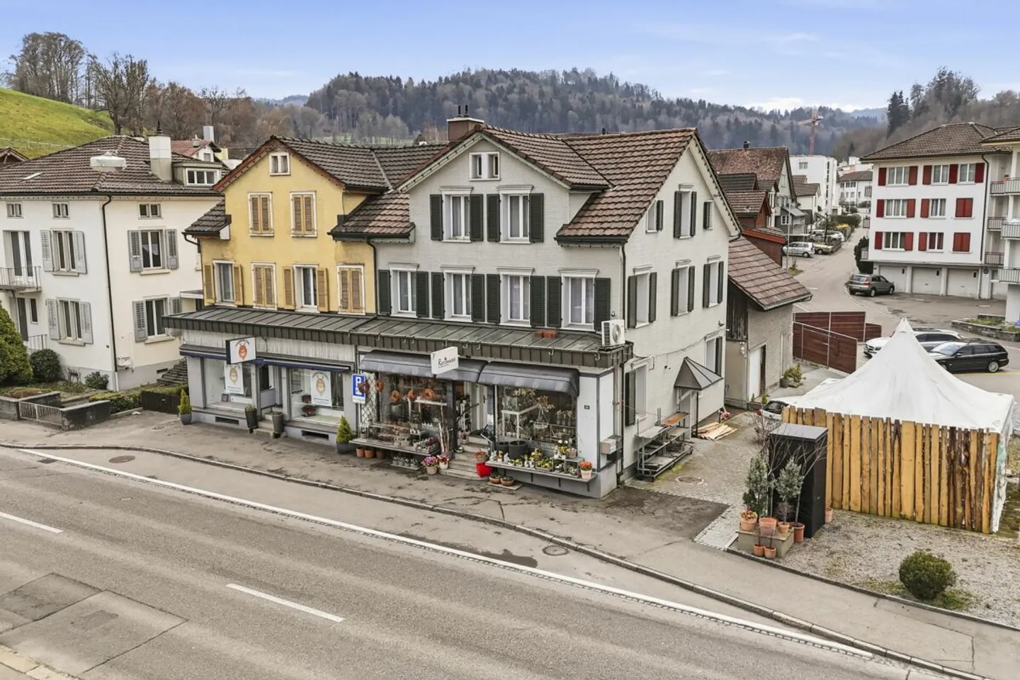 Commercial & Residential combined - ideal capital investment or owner-occupation - Photo 1 of 13