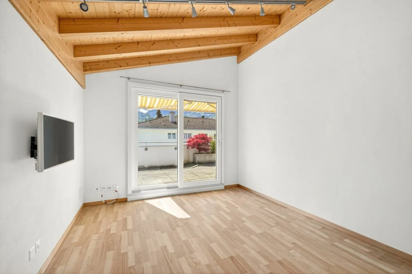 Penthouse unique de 4,5 pièces avec magnifique véranda à vendre - Photo 12 sur 13