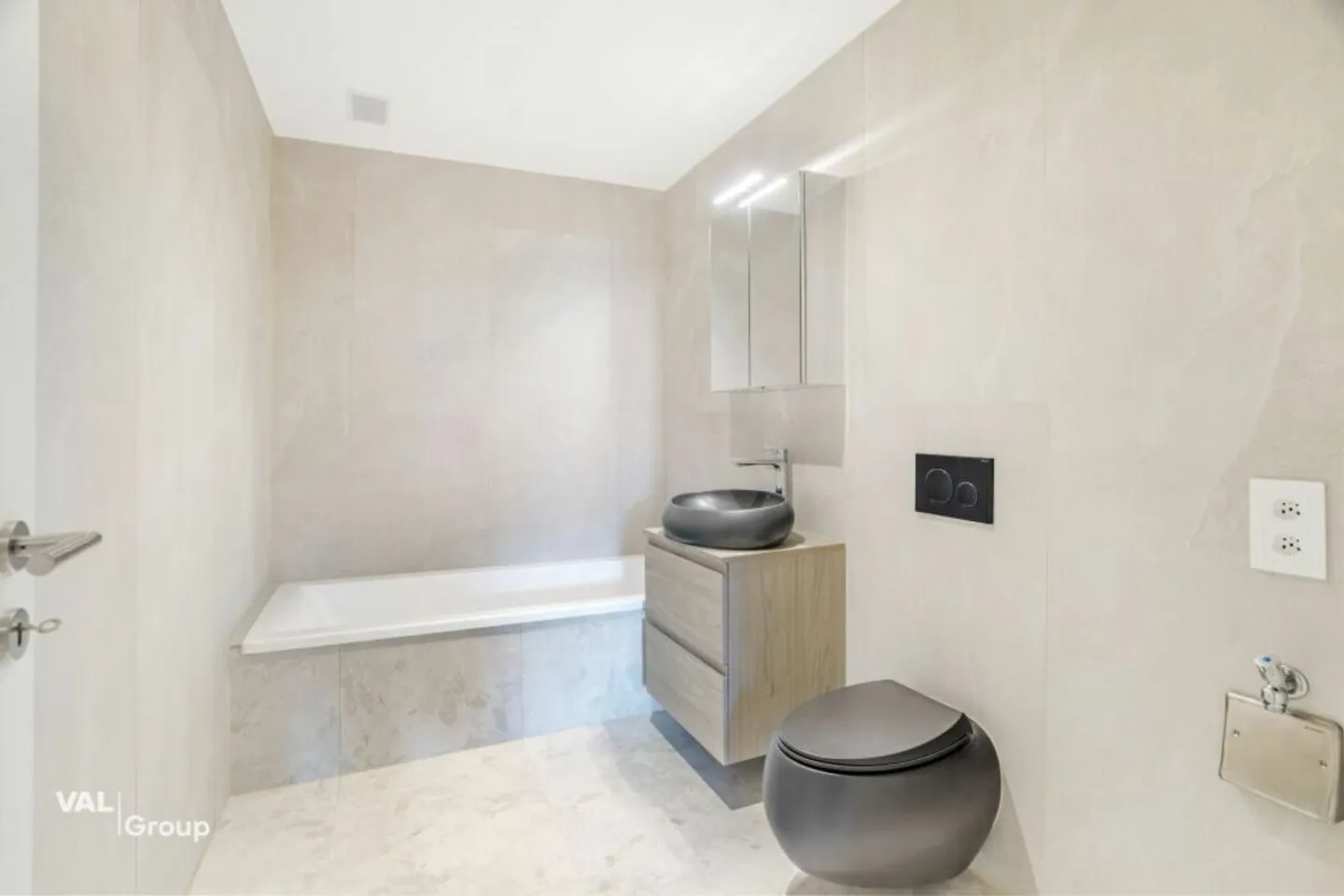 Top - Rental Property - 3.5 Room Apartment with Breathtaking Views - Photo 6 of 13