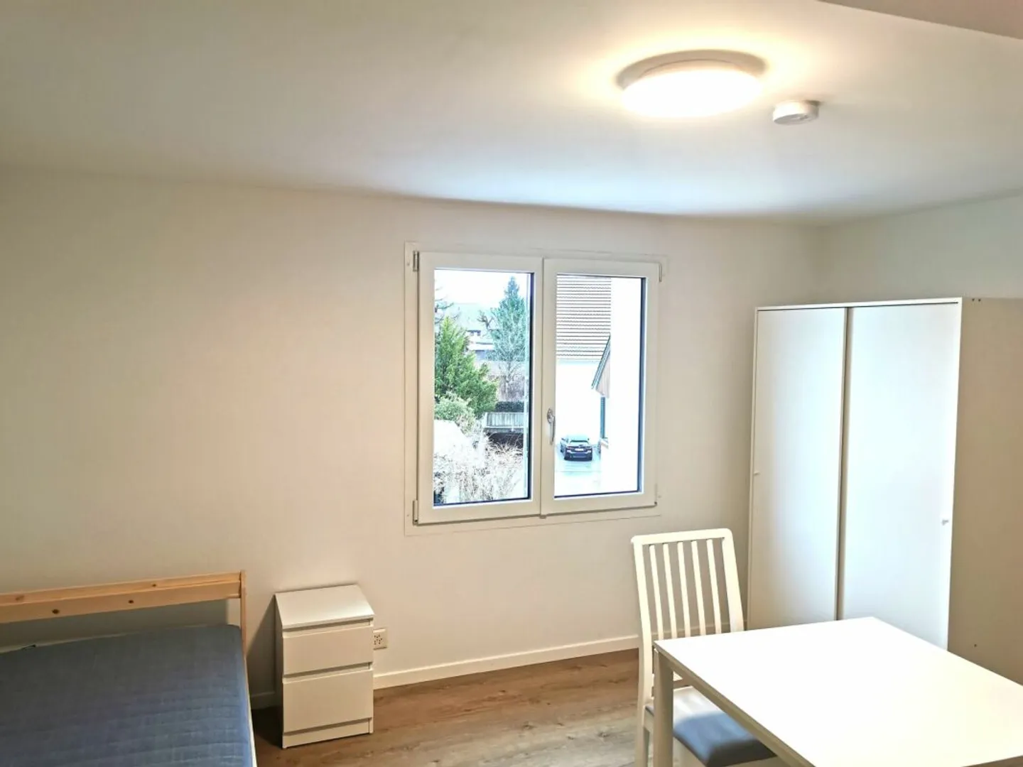 Chambre meublée bon marché avec espaces communs - Photo 1 sur 4