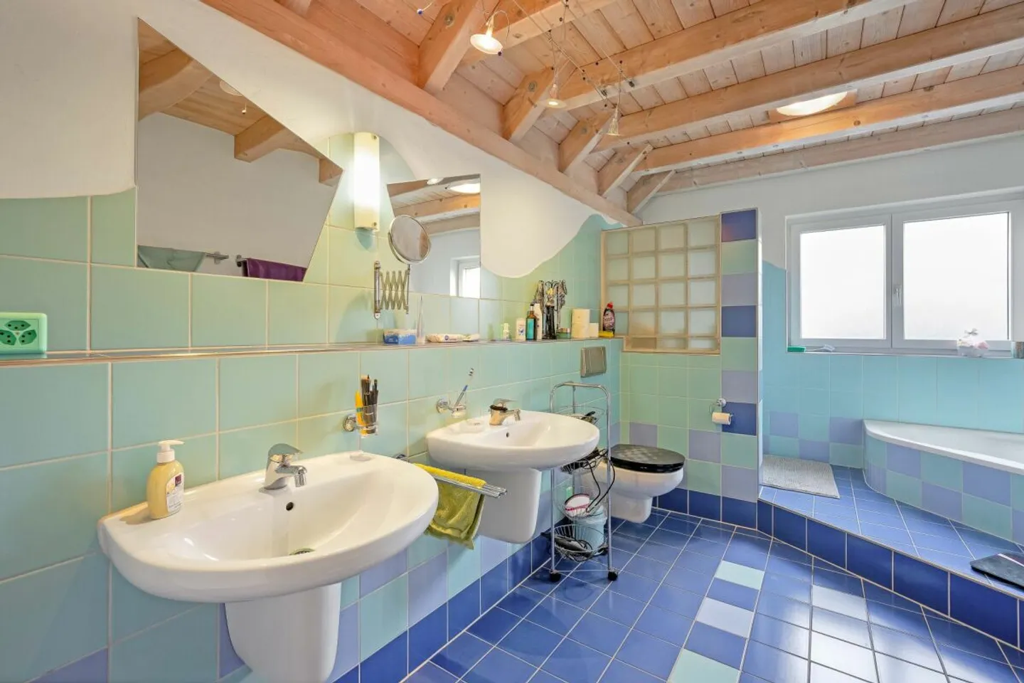 Casa unifamiliare - Foto 8 di 13