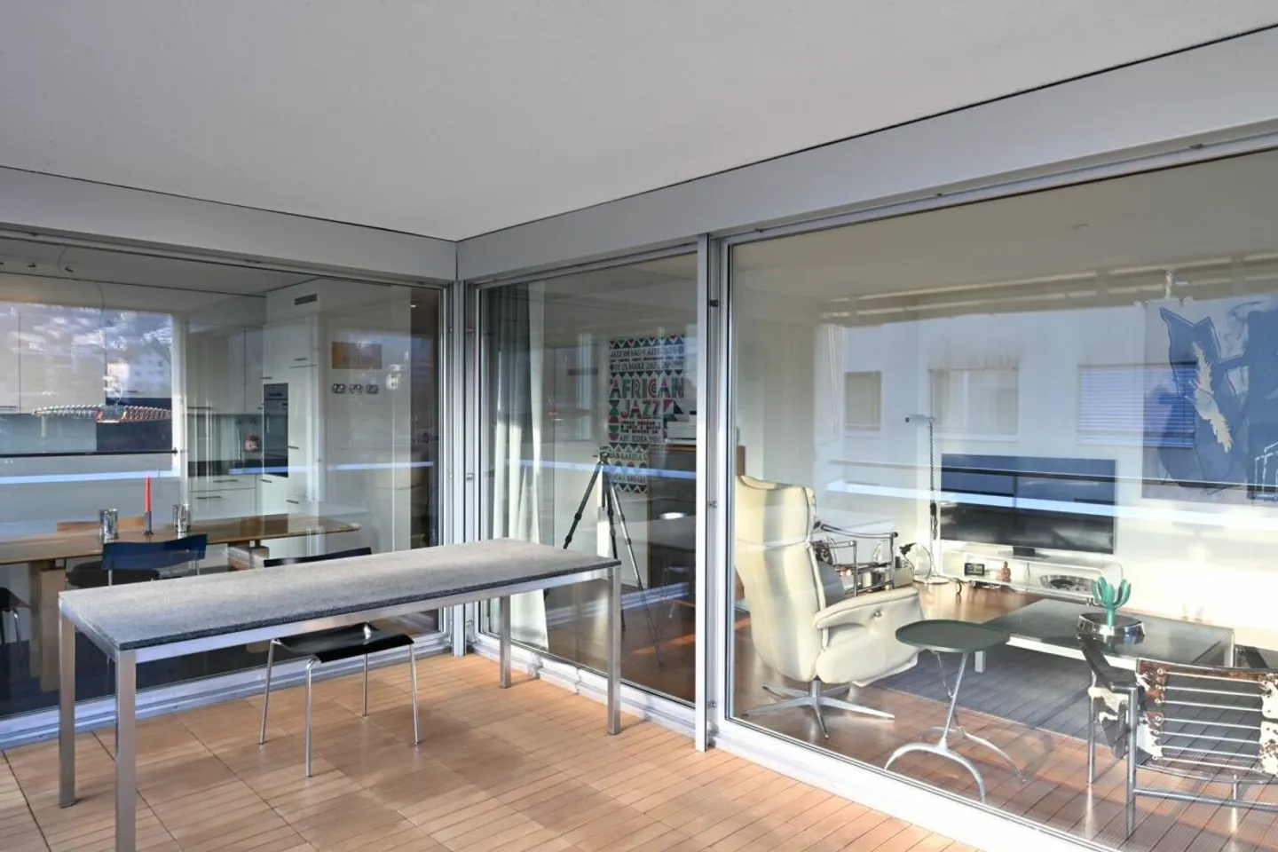 Helle 3.5-Zimmerwohnung mit Loggia und Weitblick - Photo 6 of 13