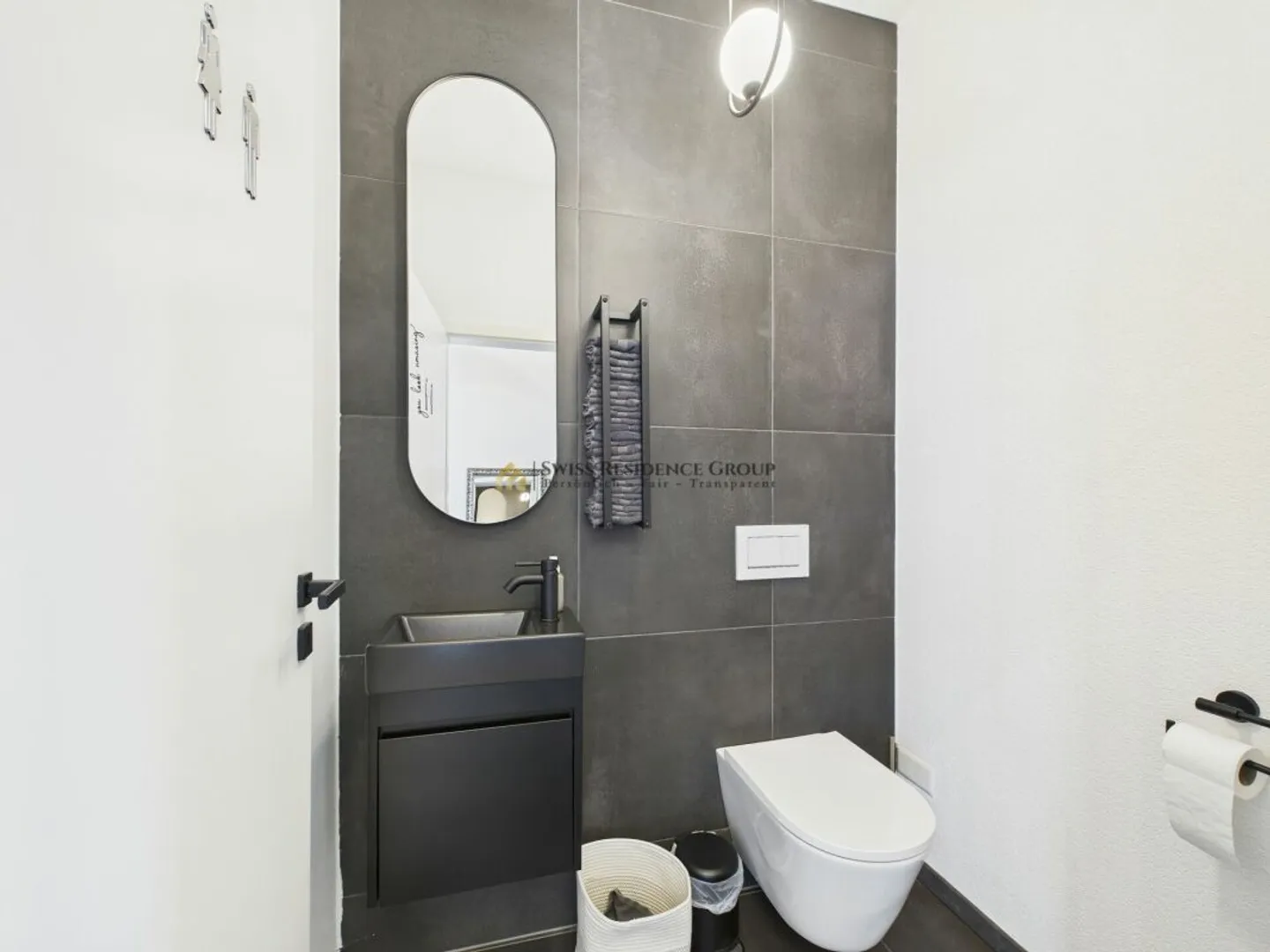 Exclusive practice/commercial space with high-quality expansion in a central location - Photo 10 of 13