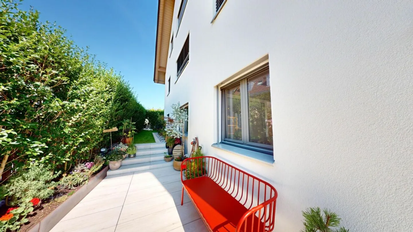 APPARTAMENTO GIARDINO MODERNO 3.5 STANZE CON LOGGIA - Foto 10 di 13