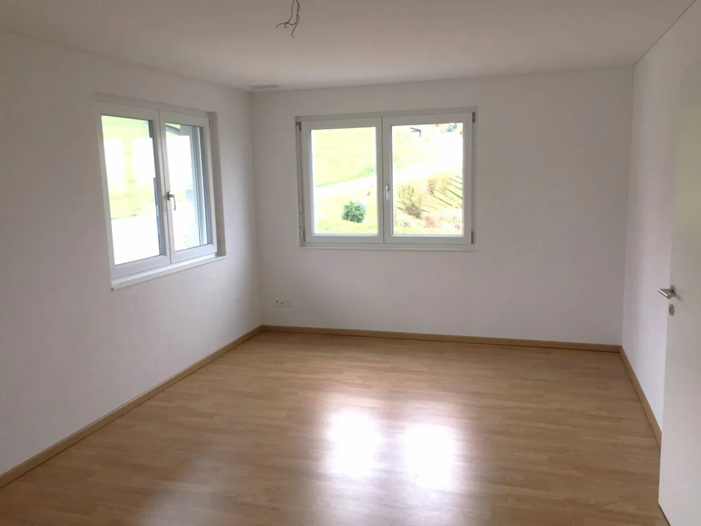 Spacious commercial and residential property with workshop, gallery, and parking spaces - Photo 12 of 13