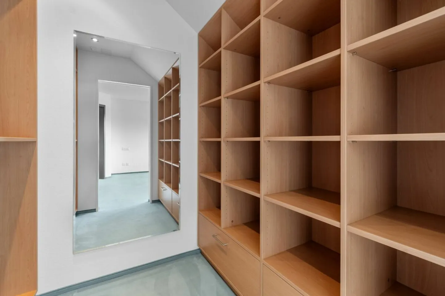 Urban Roof: Geräumige Duplexwohnung in Siebnen - Foto 10 von 12