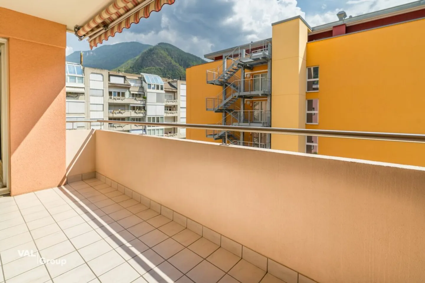 Central 3.5-room apartment with balcony in Visp - Photo 12 of 13