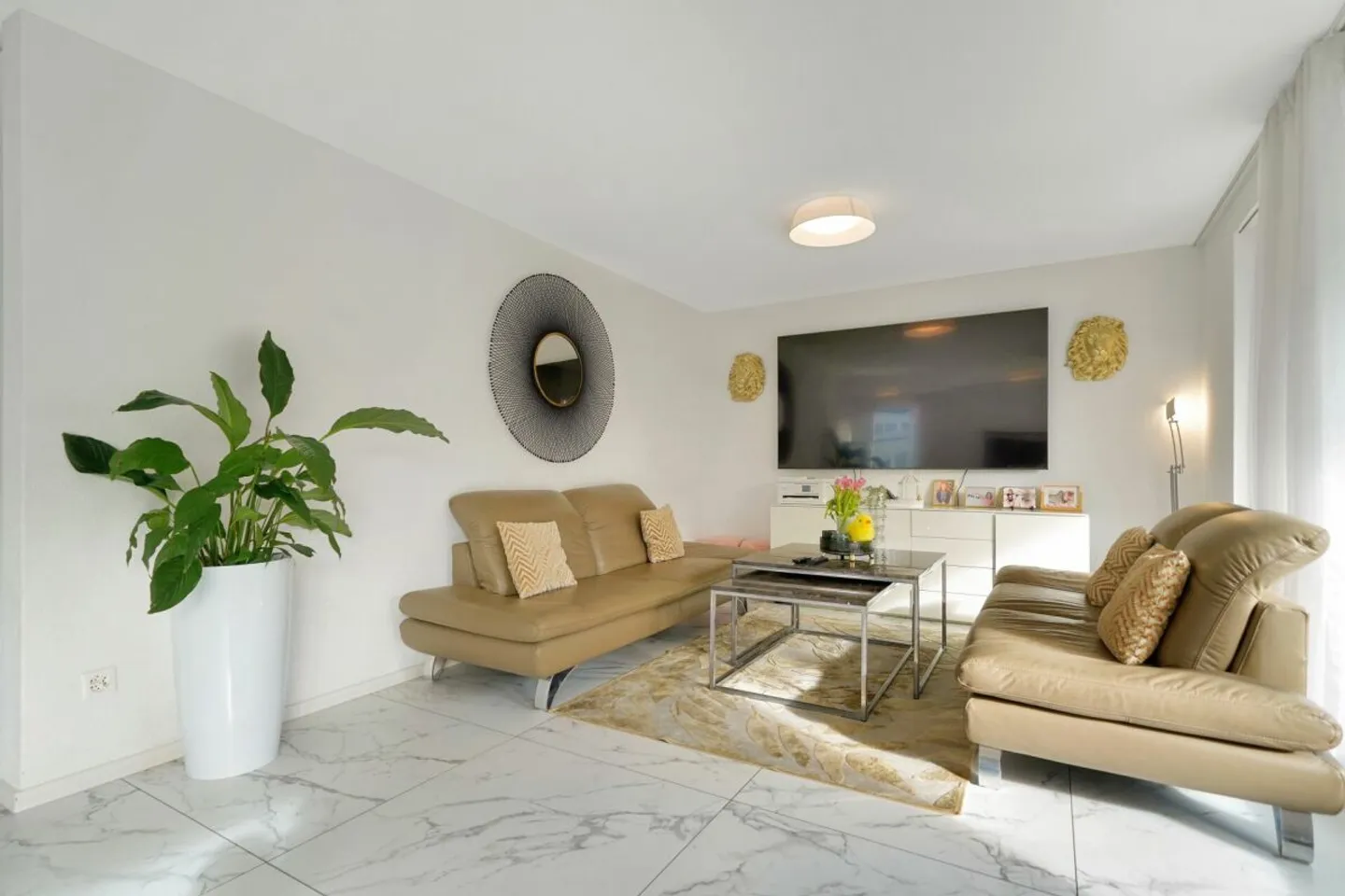 Renovated 4.5-room apartment in a central location in Flamatt - Photo 4 of 13