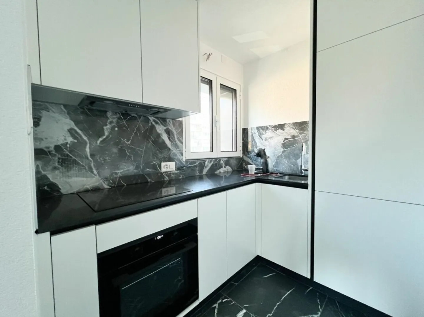 Vollständig renovierte 4,5-Zimmer-Wohnung - Foto 3 von 9