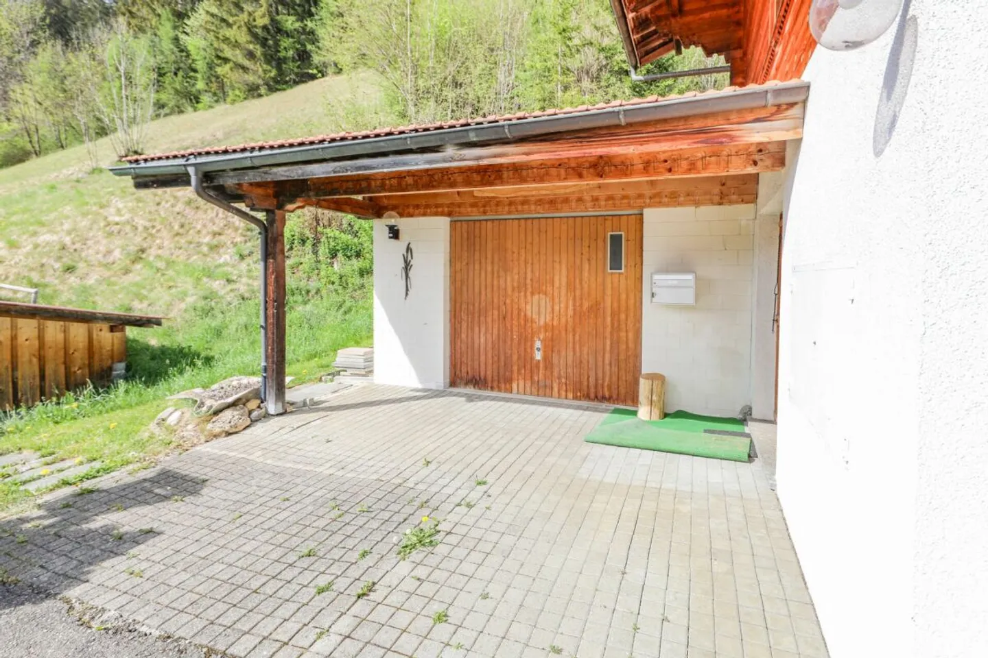 Chalet accogliente e rustico con garage e casetta da giardino - Foto 10 di 11