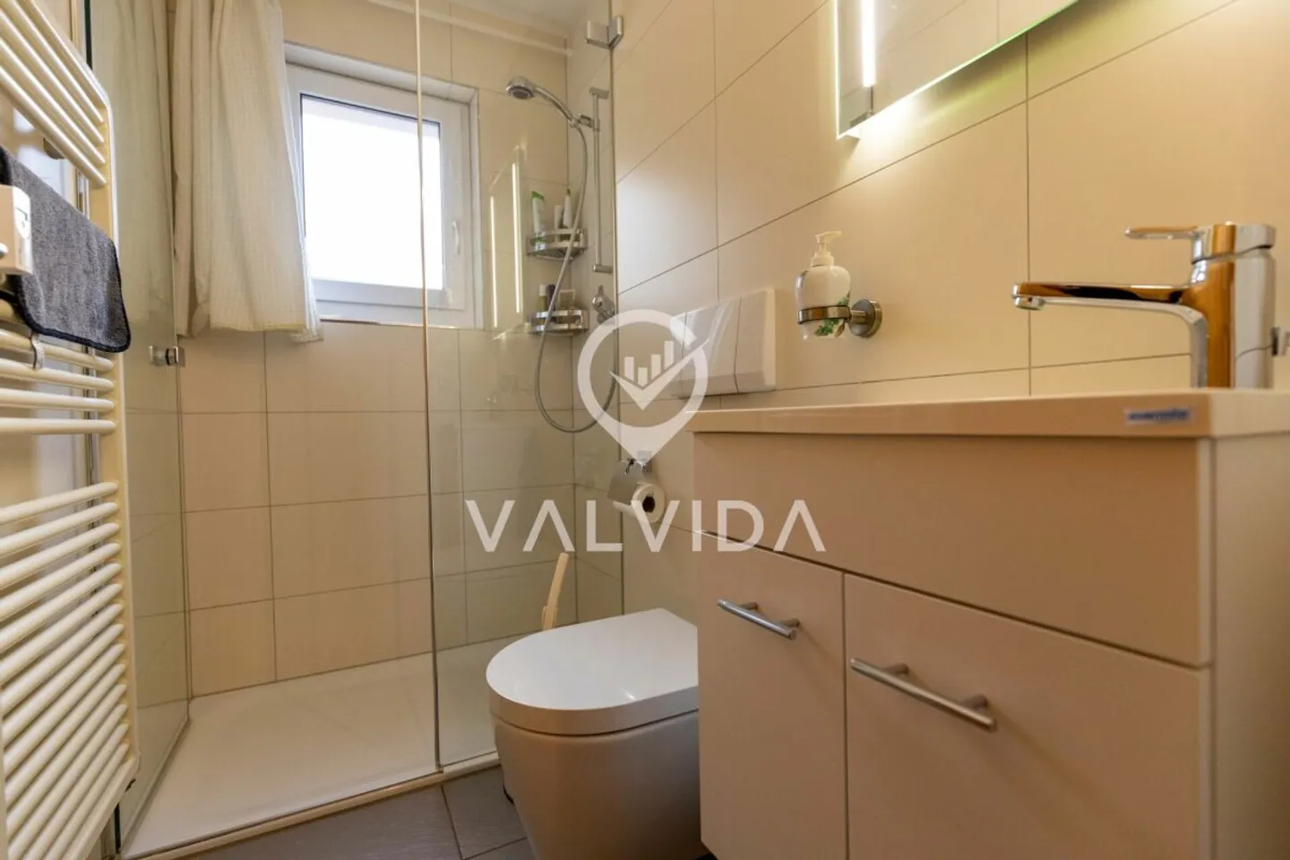 Top Deal: 4.5-Room Apartment with 2 Balconies, Garage & Guest WC - Photo 6 of 12