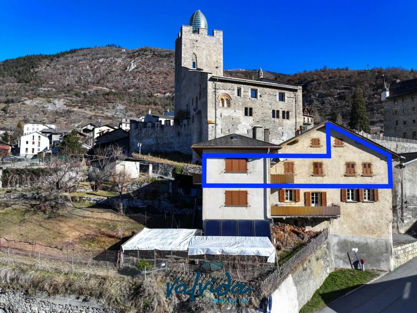 Loge over Leuk City - 5.5 rooms with spectacular distant view - Photo 3 of 13