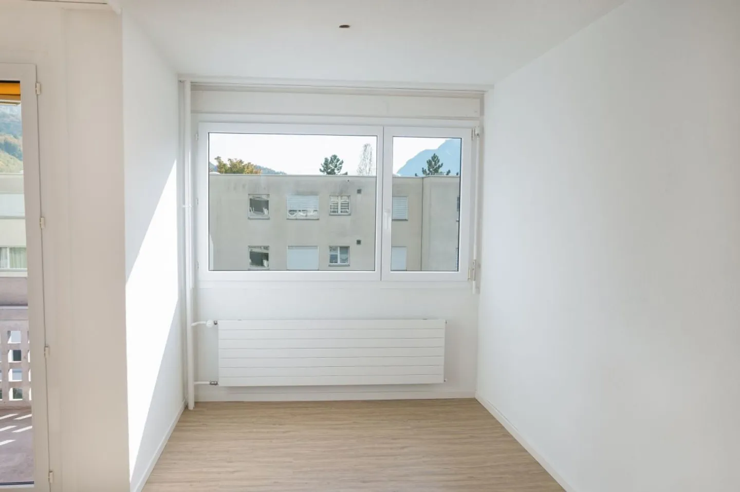 Attractive 3.5-room apartment - freshly renovated - Photo 3 of 11