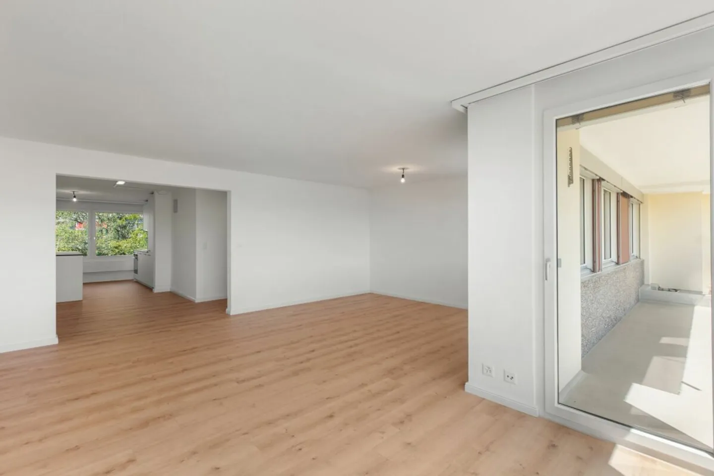 Kernsanierte 4½-Zimmer-Etagenwohnung mit grossem Balkon - Photo 5 of 13