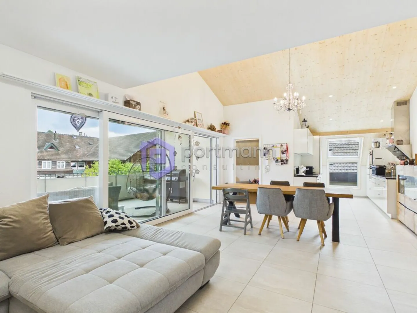 Bright, as good as new 4.5-room attic apartment - Photo 13 of 13