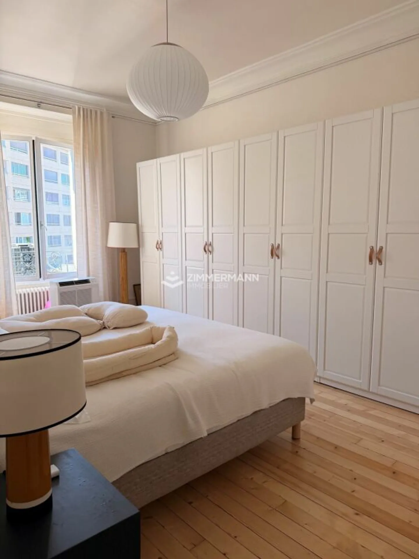 6.5 rooms on the Quai du Mont-Blanc - Photo 5 of 7