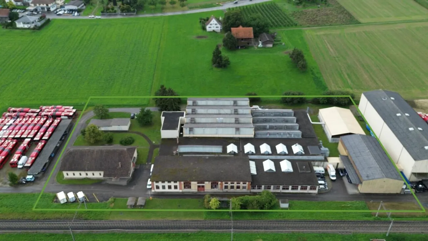 Beaucoup d'espace, de nombreuses possibilités - Propriété commerciale avec charme du lac de Constance - Photo 2 sur 13