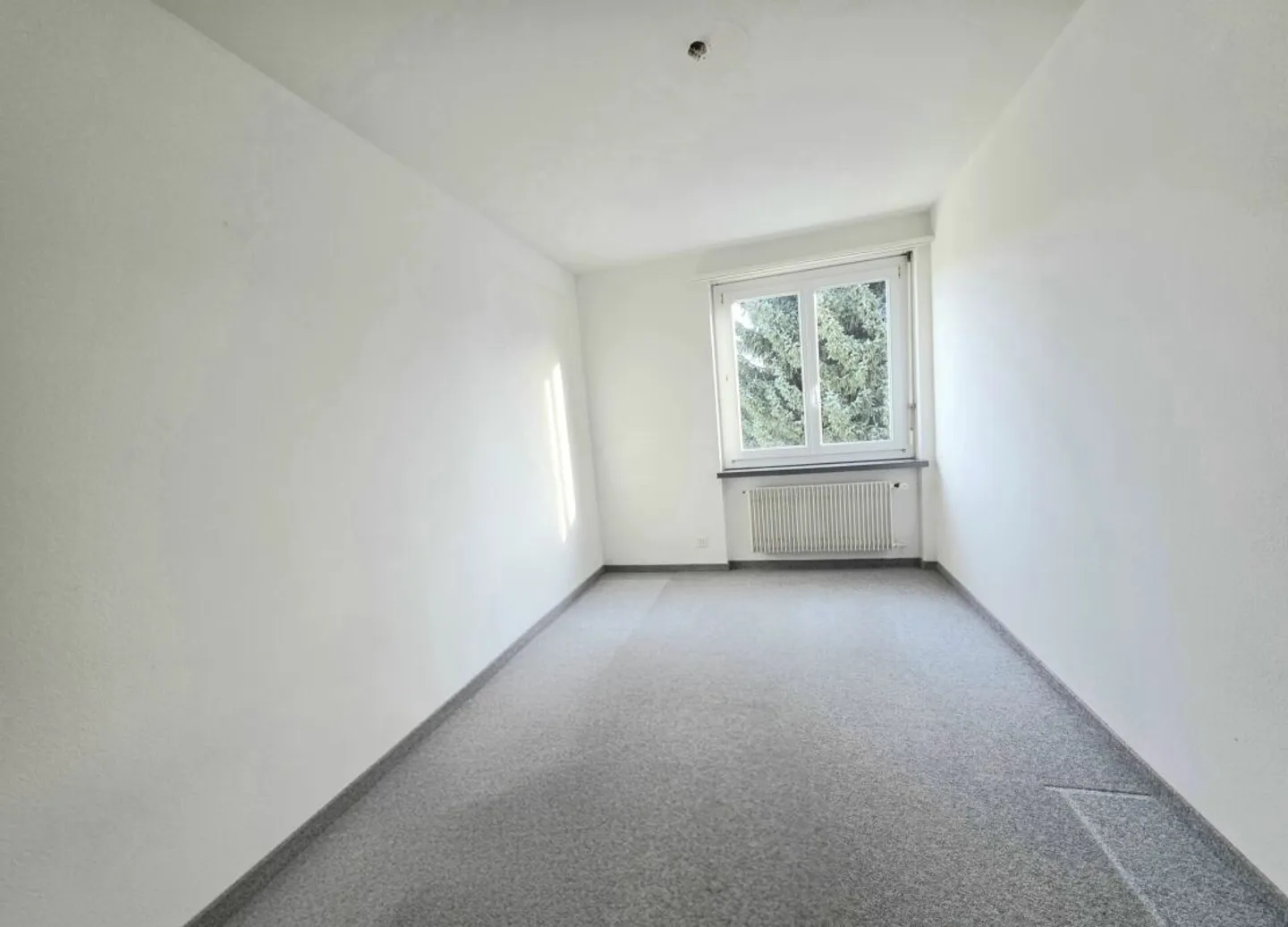 Entre forêt et ville, appartement de 3,5 pièces près de Zurich - Photo 10 sur 13