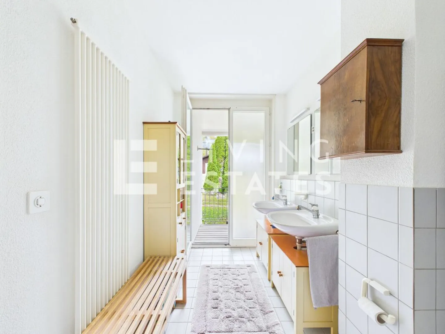 HAPPY FAMILY - Photo 8 of 13