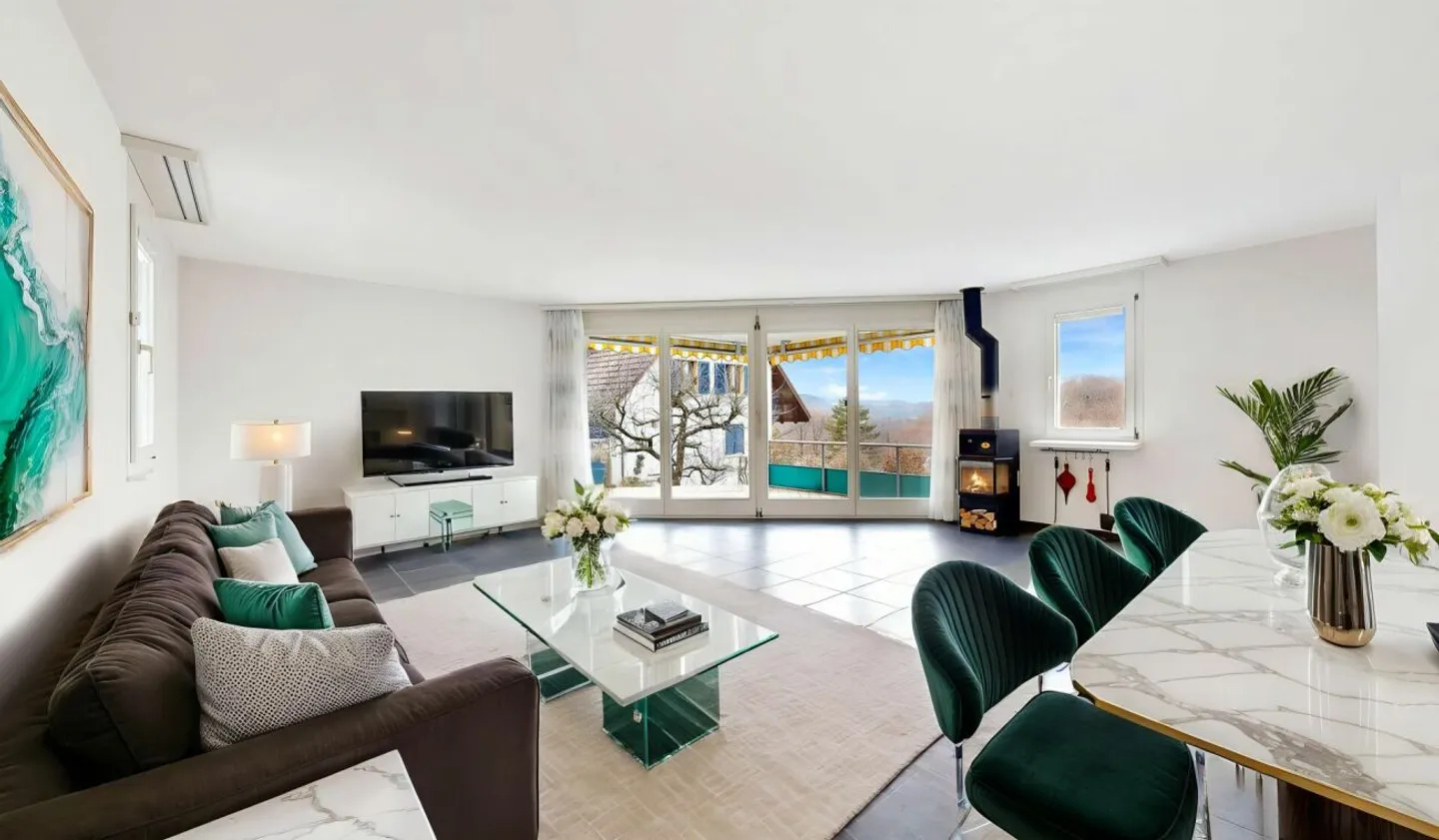 Well-maintained condominium in a wonderful location - Photo 3 of 13