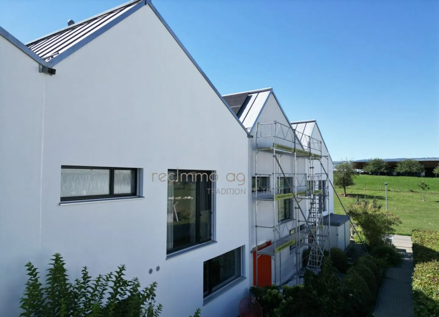 Maison familiale spacieuse de 6,5 pièces avec jardin à Obfelden - Photo 5 sur 9
