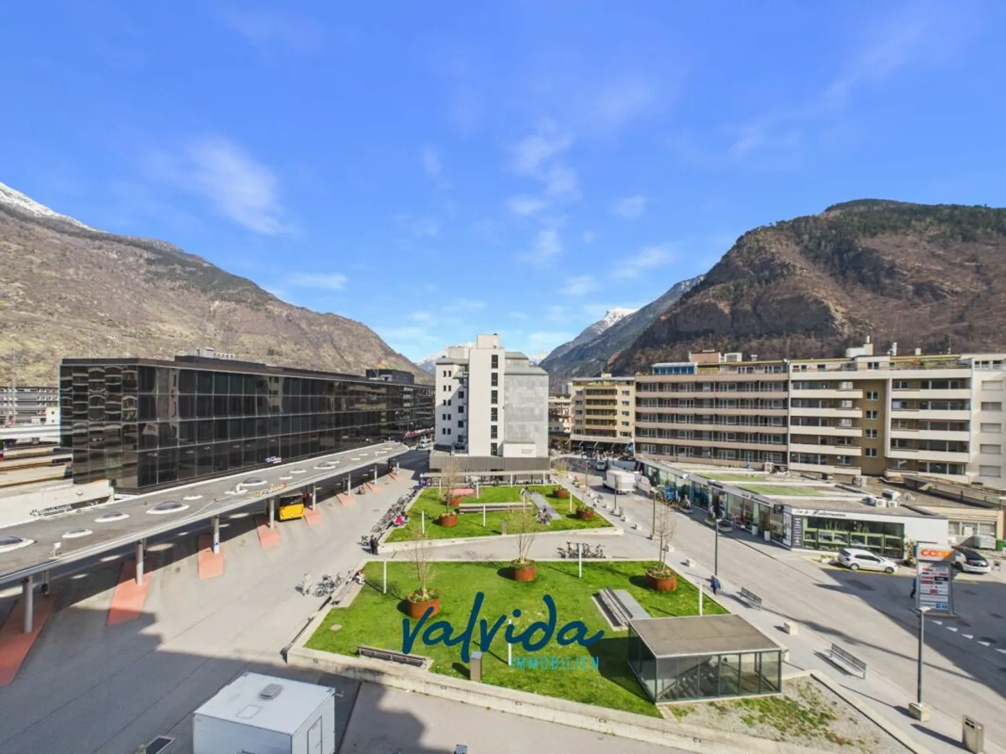 Appartamento luminoso e spazioso di 5,5 stanze nel cuore di Visp - Foto 1 di 11