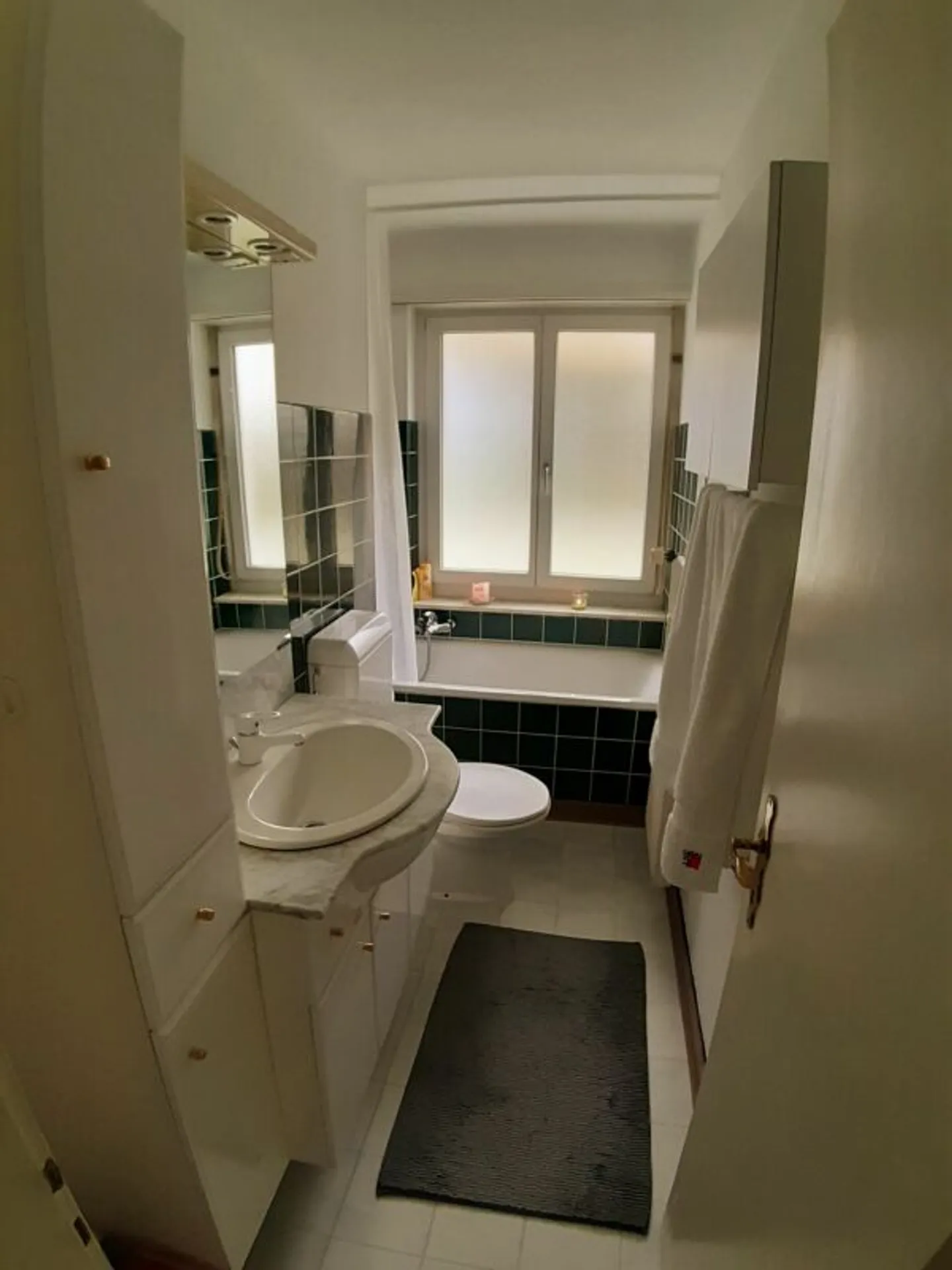 Zentrale Wohnung mit Balkon - Foto 9 von 9