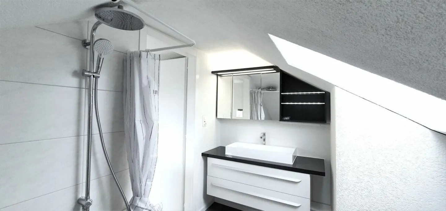 Appartement sous les combles confortable dans un emplacement central - Photo 4 sur 10
