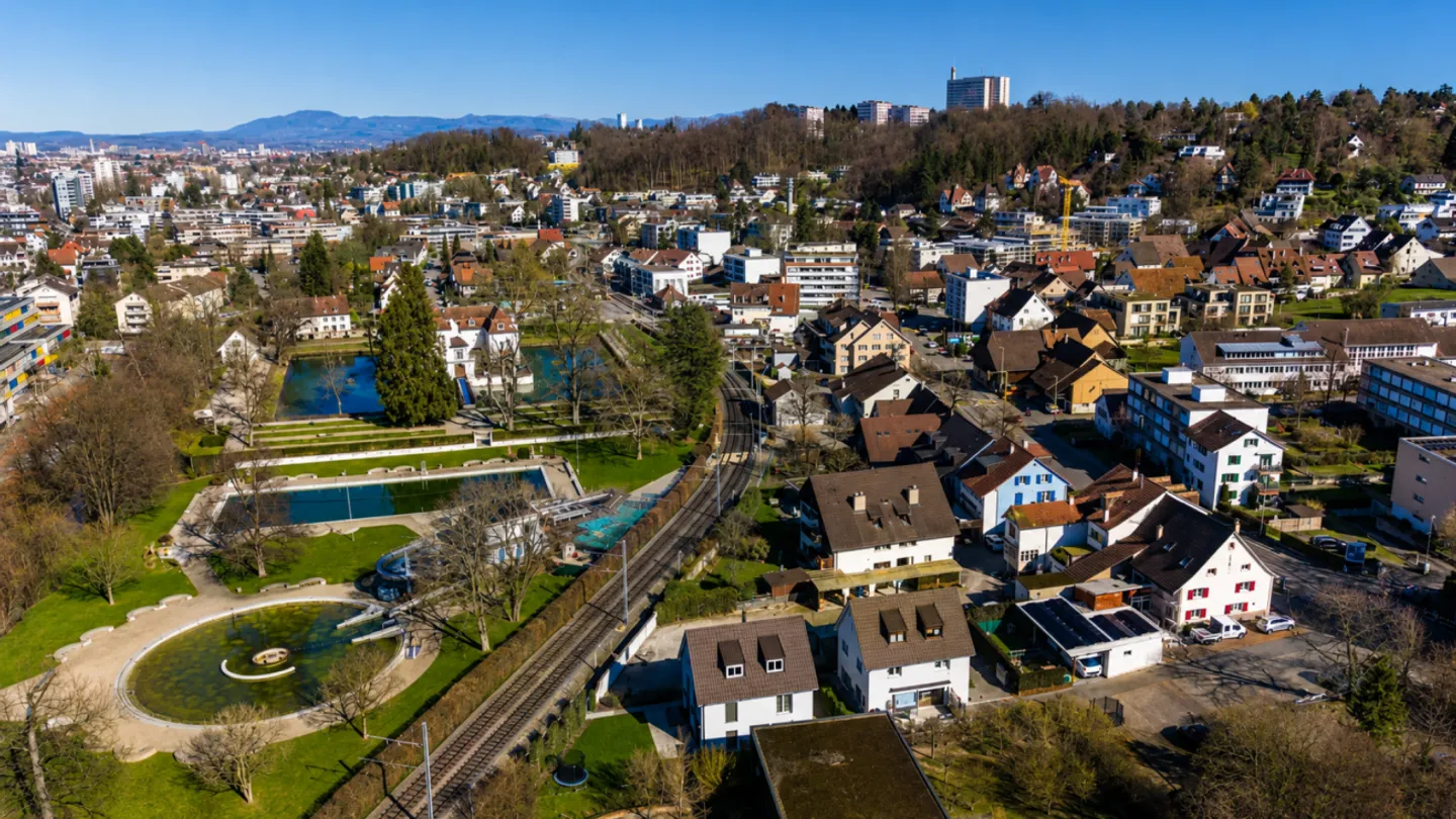 Geräumige Wohnung mit hohen Decken - Foto 12 von 13