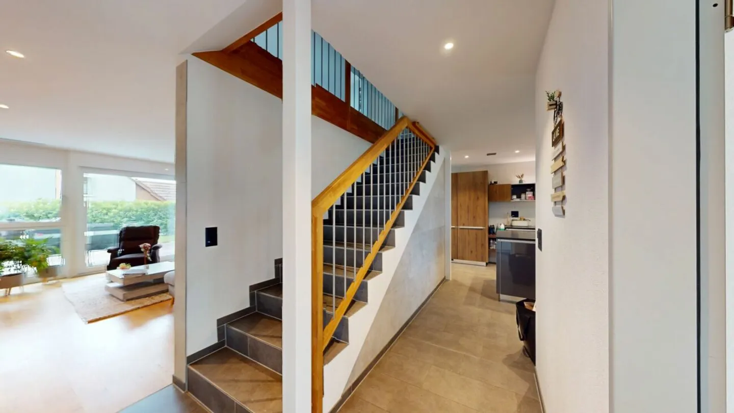 Family-friendly 5.5-room terraced house with exclusive features - Photo 10 of 13