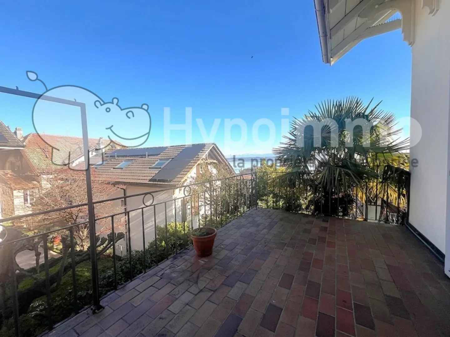 Appartement Charmant avec Vue sur le Lac - Photo 1 sur 7