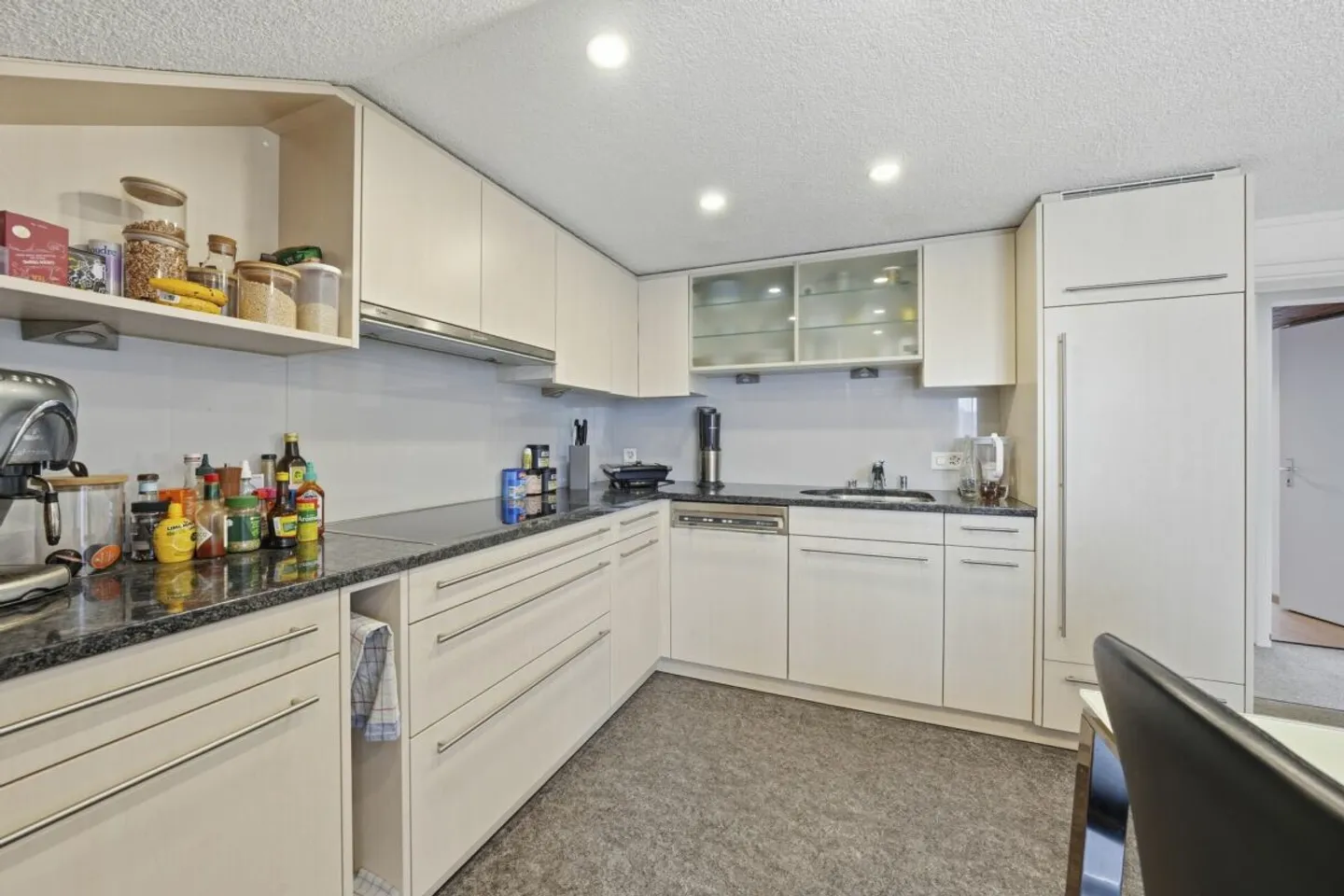 Commercial & Residential combined - ideal capital investment or owner-occupation - Photo 13 of 13