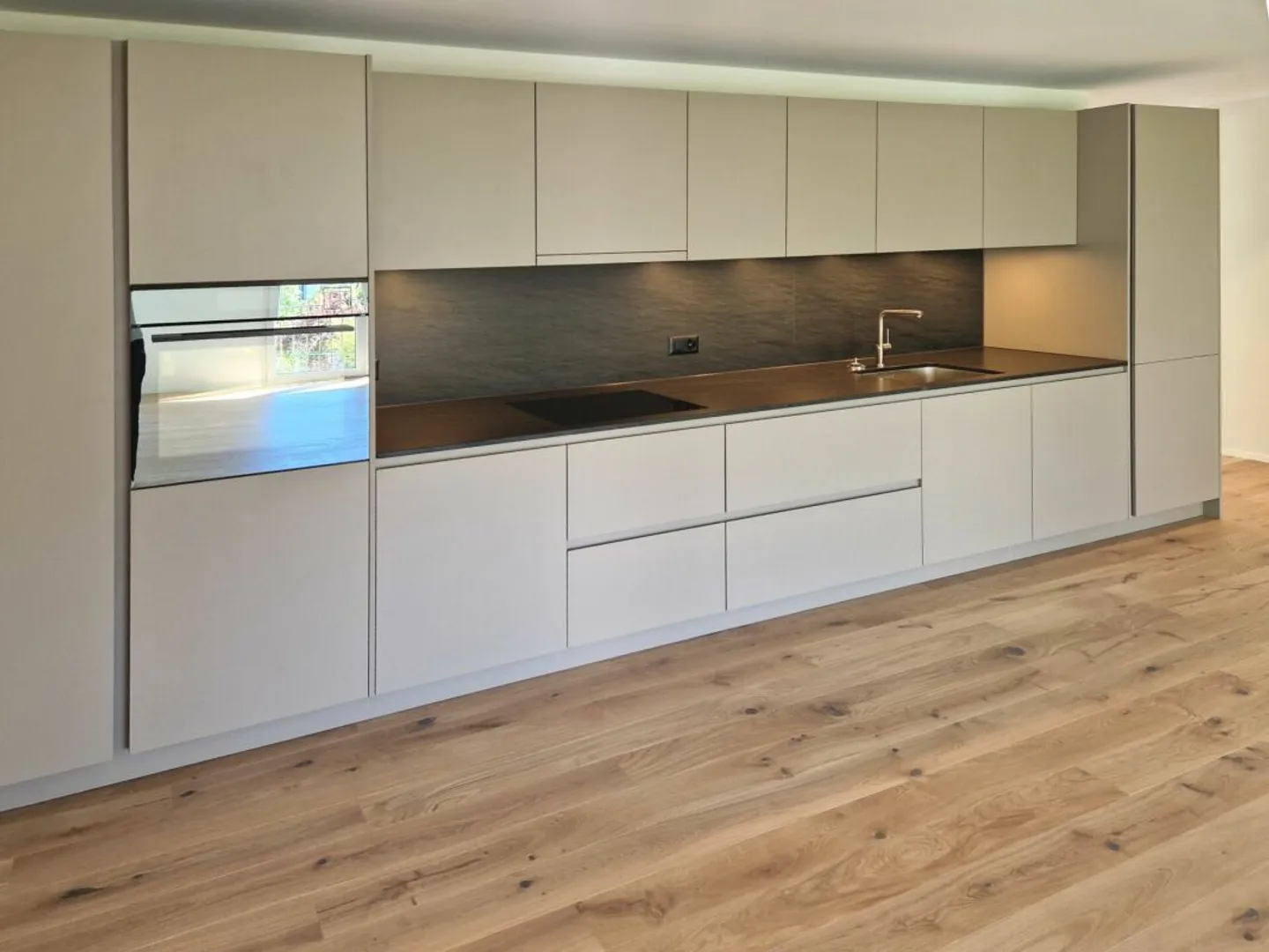 Urban living, relaxed living: modern 4.5 room condominium on the 1st floor - Photo 1 of 13