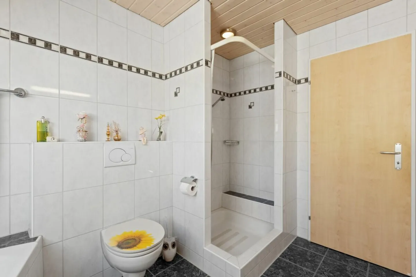 Casa bifamiliare ben tenuta con idillio da giardino - Foto 10 di 13