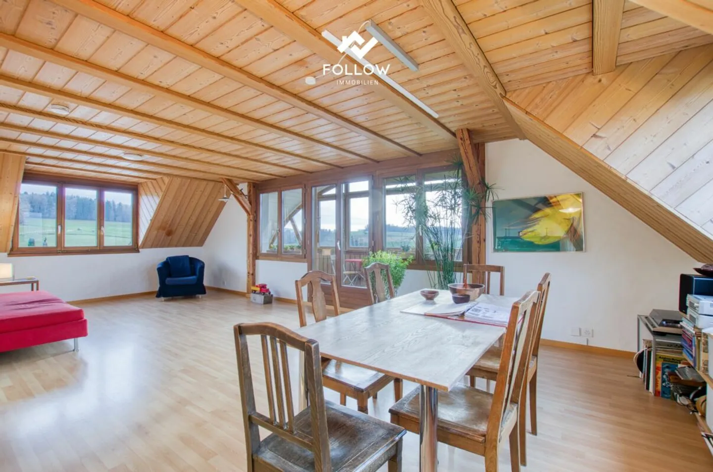 Grosszügiges Dreifamilienhaus mit Weitsicht - Foto 9 von 13