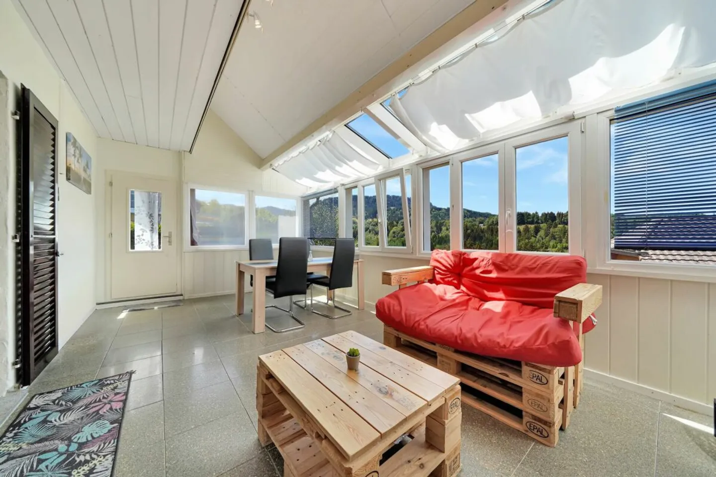Casa unifamiliare indipendente con giardino in una posizione fantastica - Foto 4 di 13