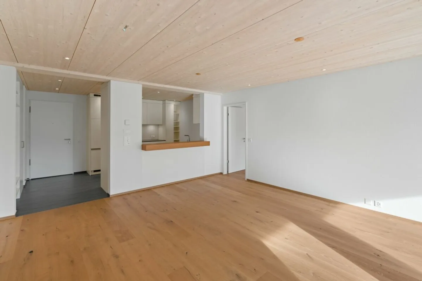 sonnige und moderne 3.5 Zimmer Gartenwohnung - Foto 2 von 10