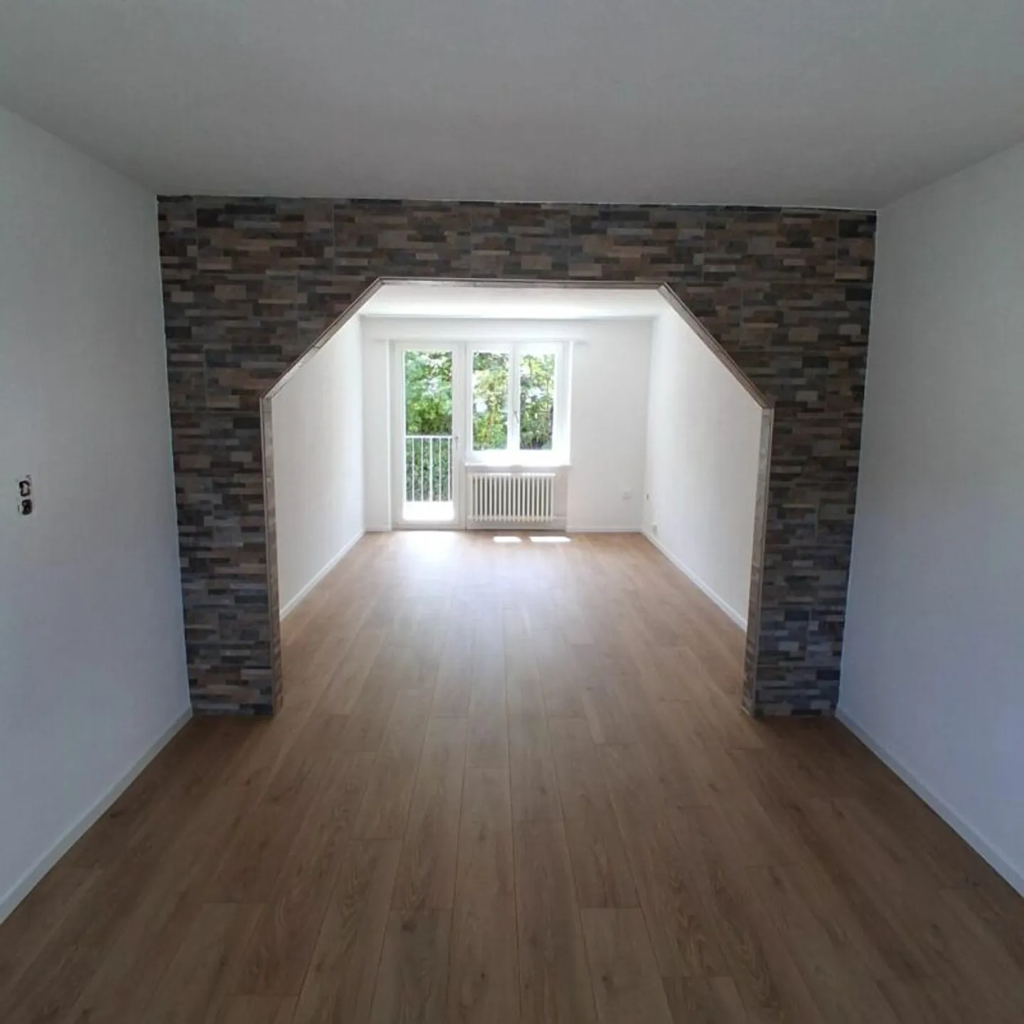 Appartement rénové et moderne de 3,5 pièces à Langenthal - disponible immédiatement - Photo 2 sur 6