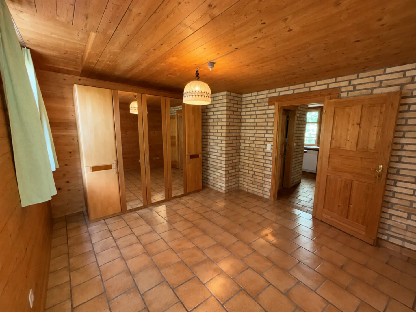 Charming 3.5-Room Apartment - Photo 7 of 10