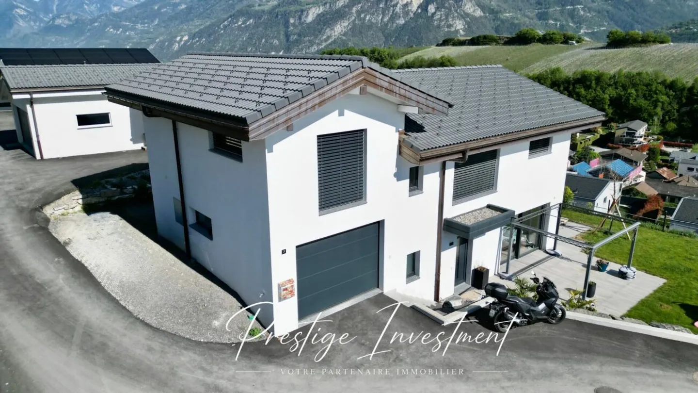 Functional Family Villa of 6.5 Rooms, Grimisuat - Photo 1 of 13