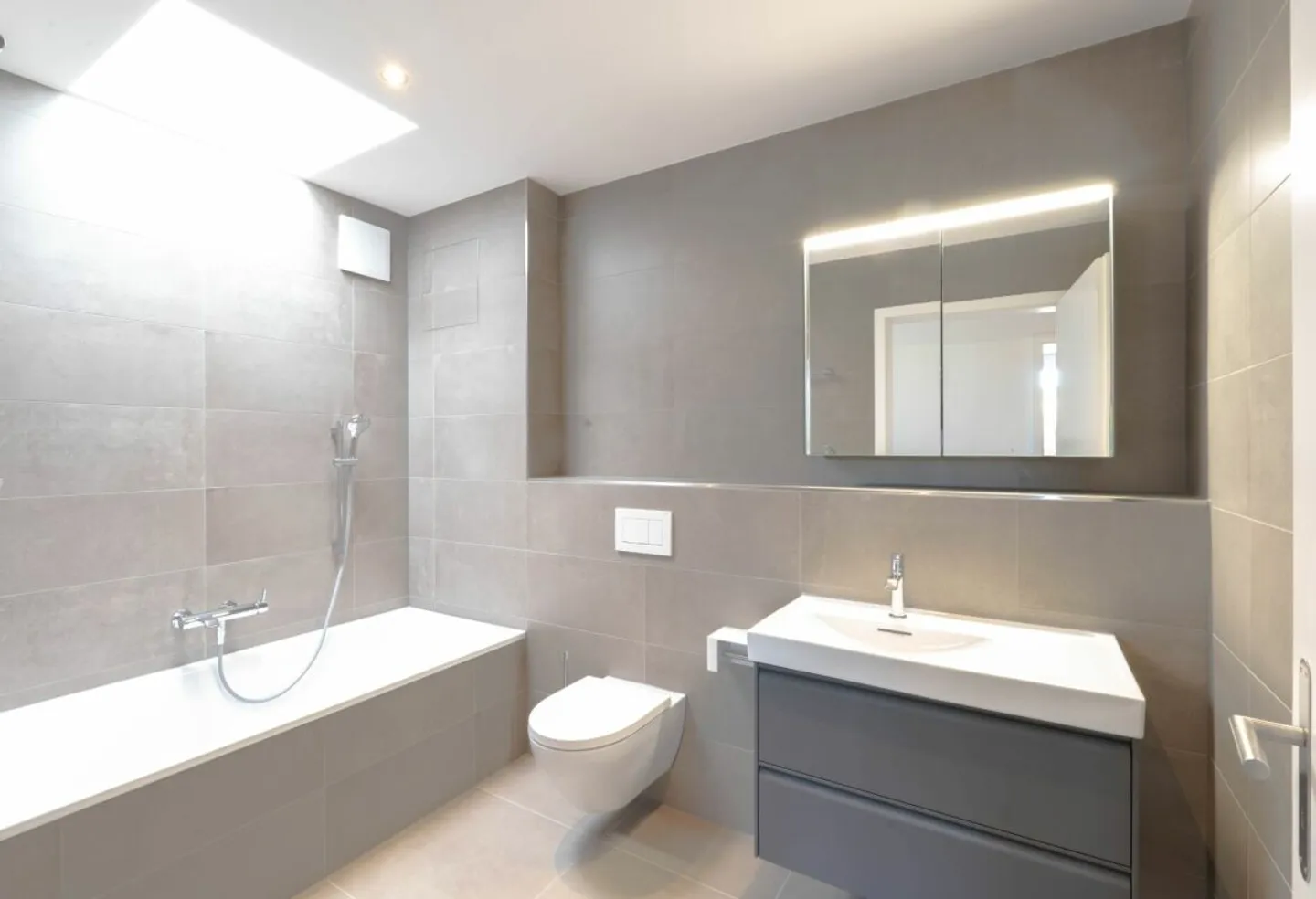 Light-flooded and exclusive penthouse apartment - Photo 8 of 13