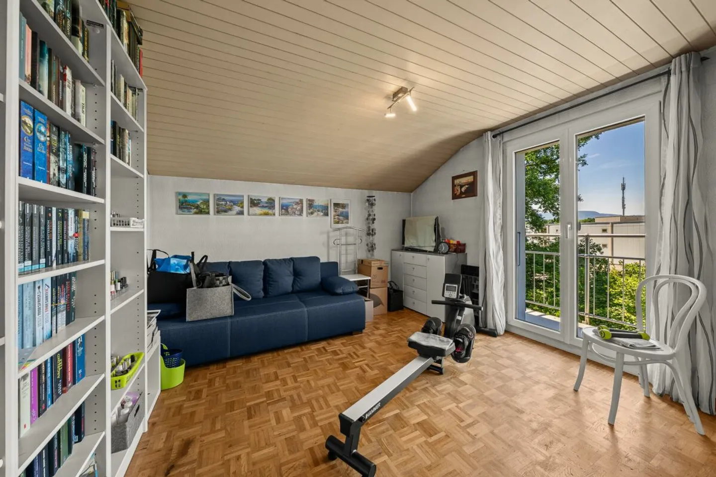 SPACIOUS LIVING IN A QUIET ENVIRONMENT - Photo 8 of 12