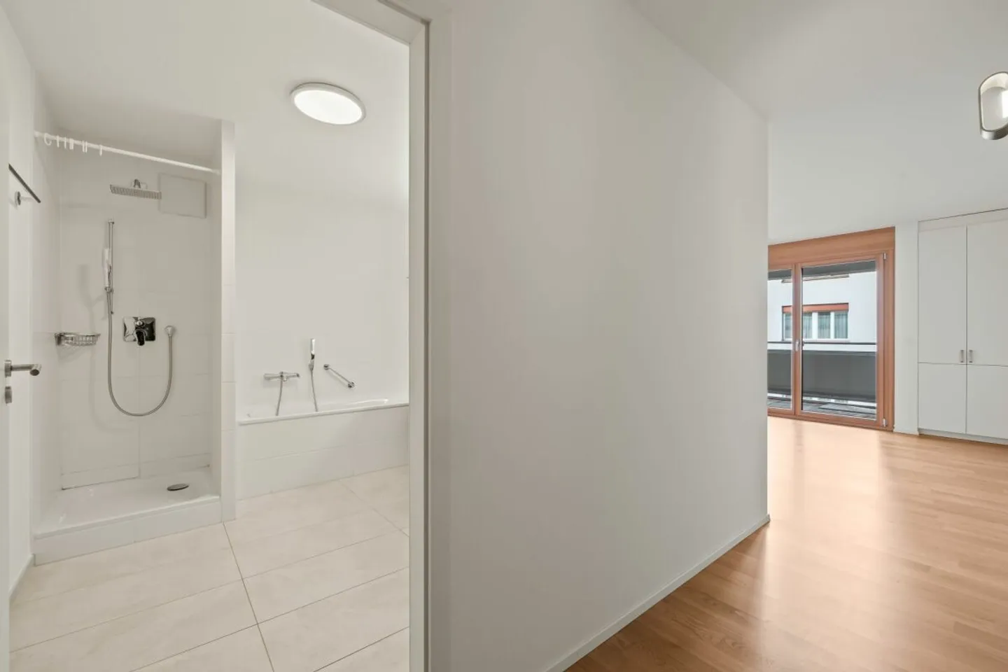 Grosszügiges Wohnen auf einer Etage - am Spalentor - Foto 8 di 13